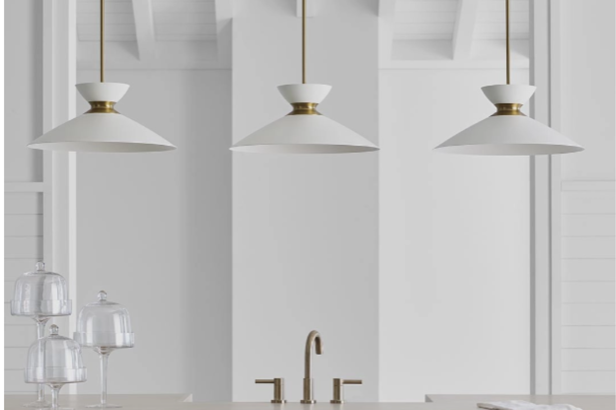 How High Should You Hang Pendant Lights Over a Kitchen Island Bench?