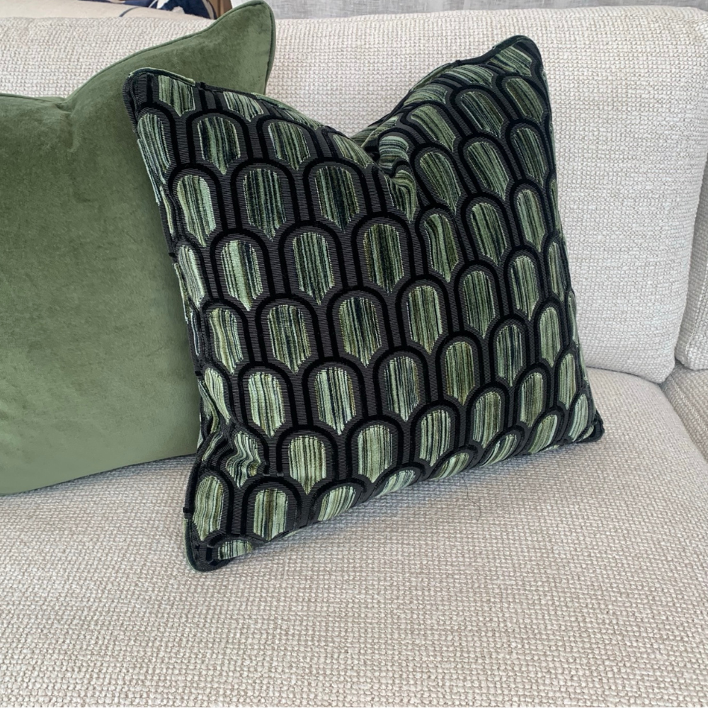 Beverly Hills Emerald Cushion